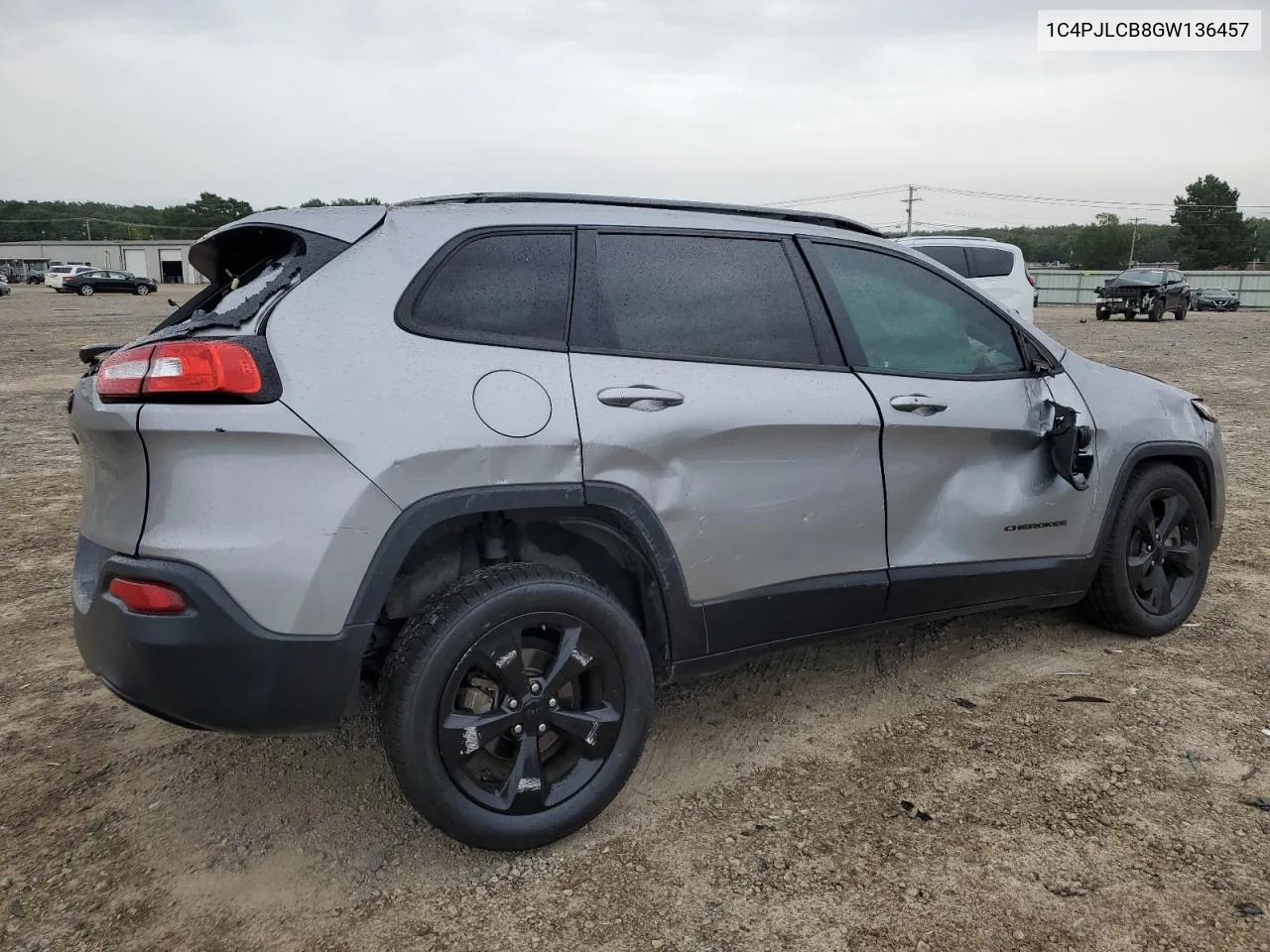 2016 Jeep Cherokee Latitude VIN: 1C4PJLCB8GW136457 Lot: 70281294