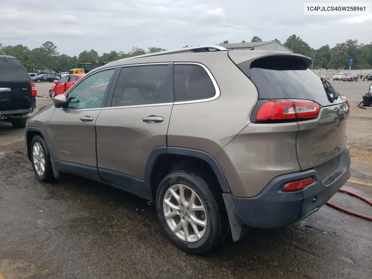 1C4PJLCS4GW258961 2016 Jeep Cherokee Latitude