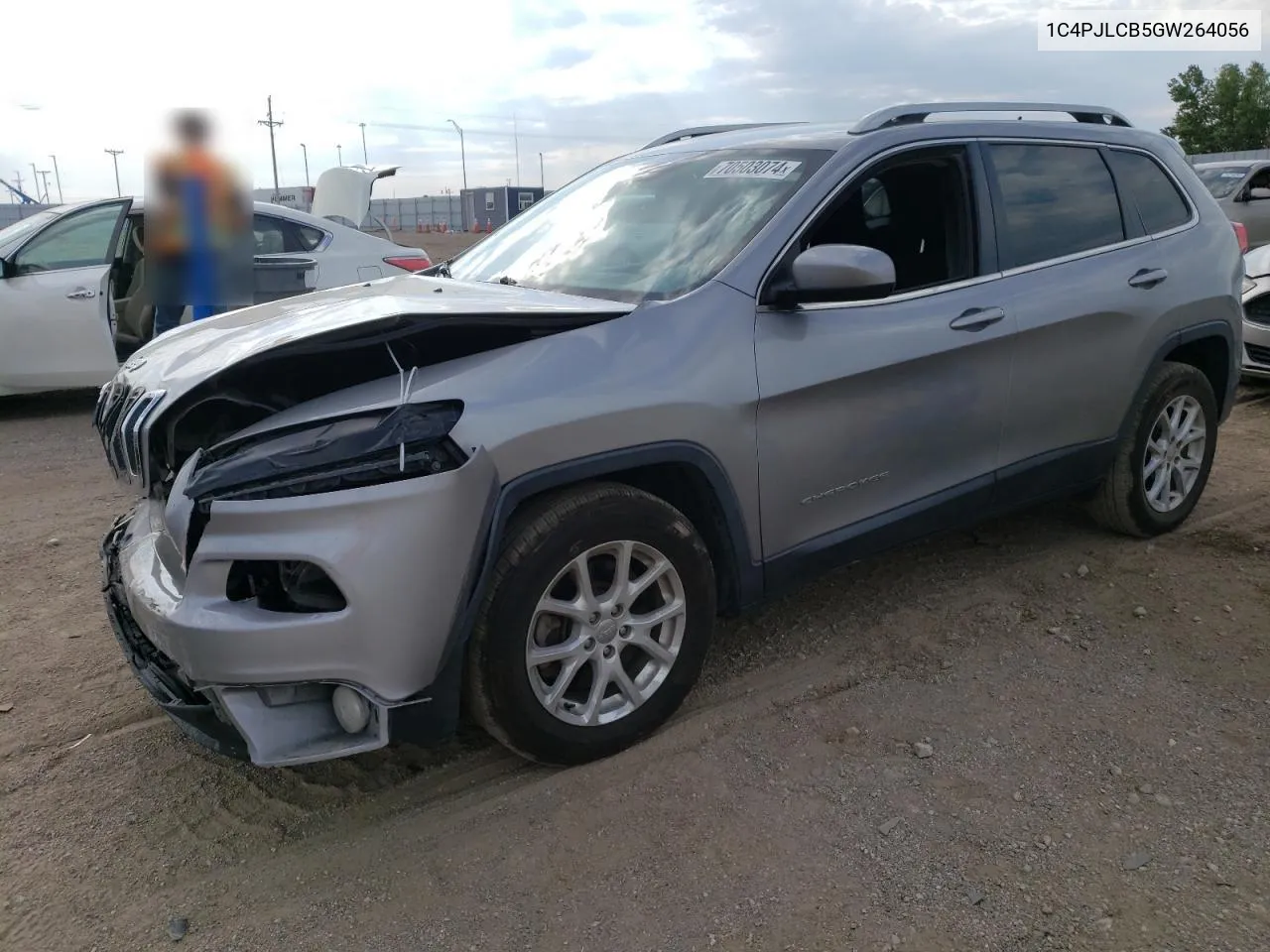 2016 Jeep Cherokee Latitude VIN: 1C4PJLCB5GW264056 Lot: 70503074