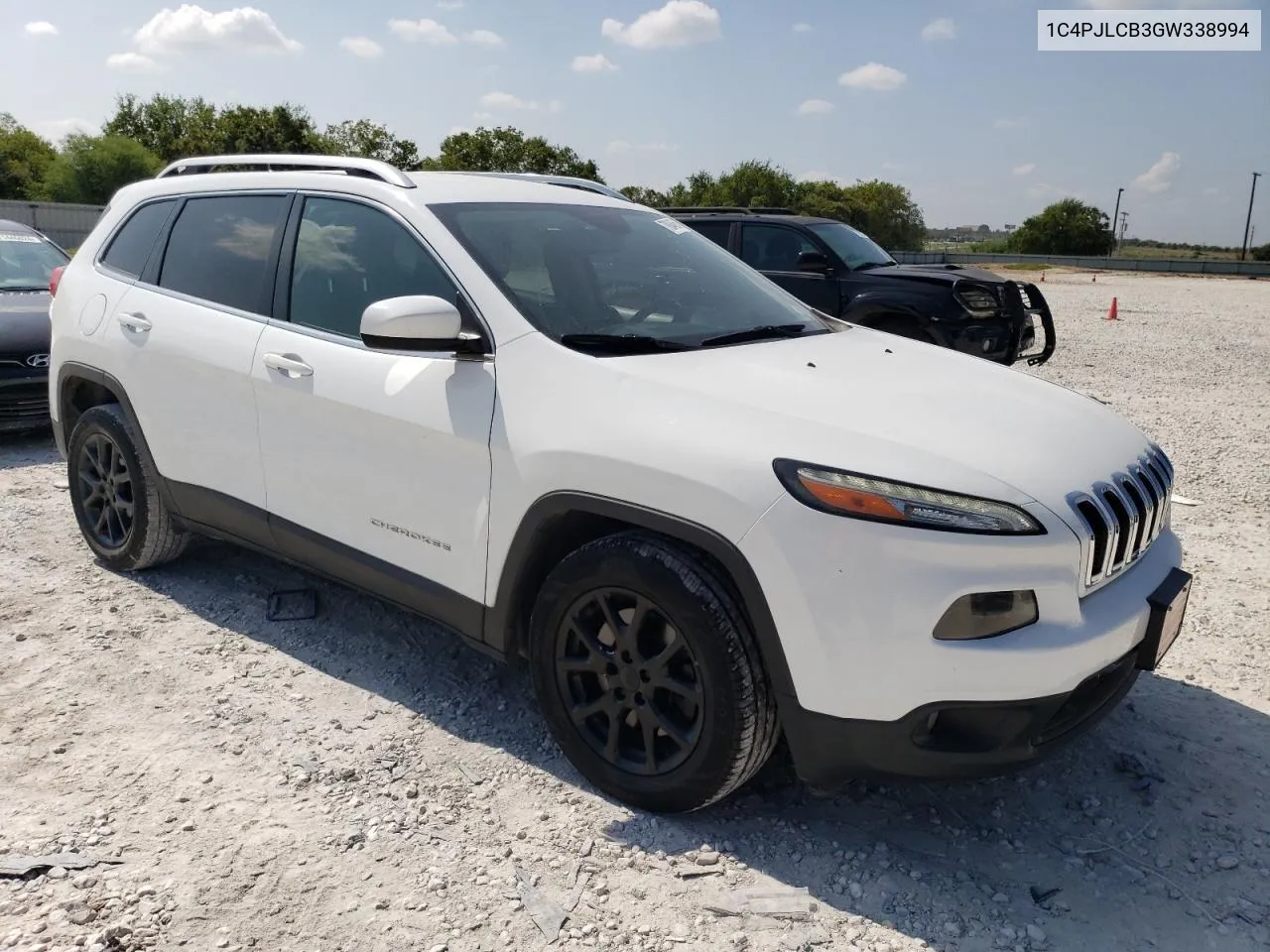 2016 Jeep Cherokee Latitude VIN: 1C4PJLCB3GW338994 Lot: 70846854