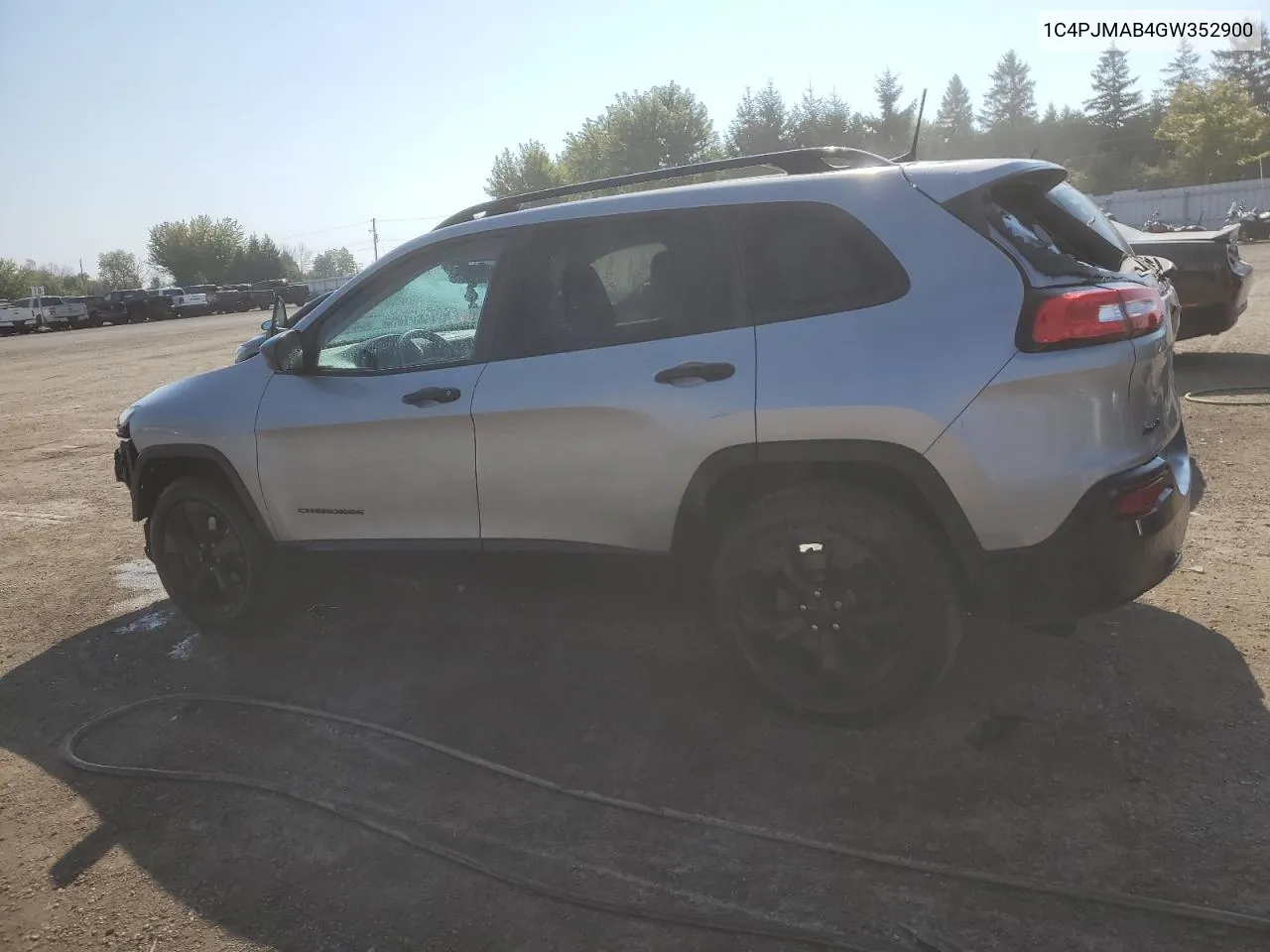 2016 Jeep Cherokee Sport VIN: 1C4PJMAB4GW352900 Lot: 71182554