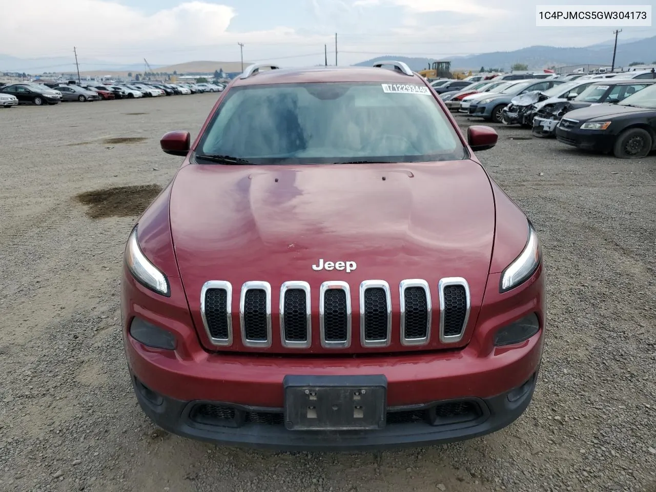 2016 Jeep Cherokee Latitude VIN: 1C4PJMCS5GW304173 Lot: 71229344