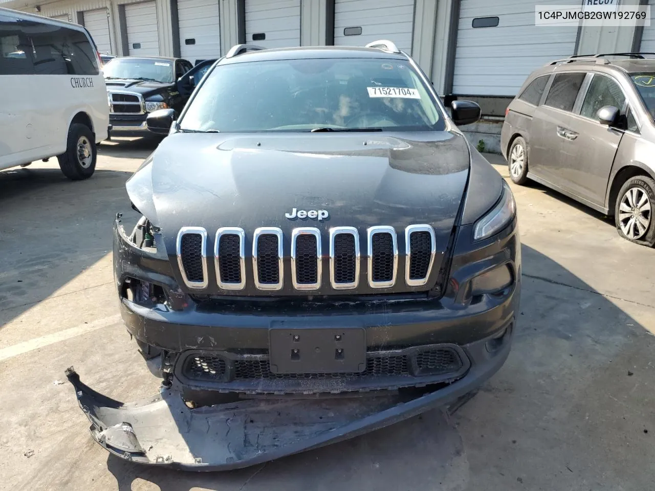 2016 Jeep Cherokee Latitude VIN: 1C4PJMCB2GW192769 Lot: 71521704