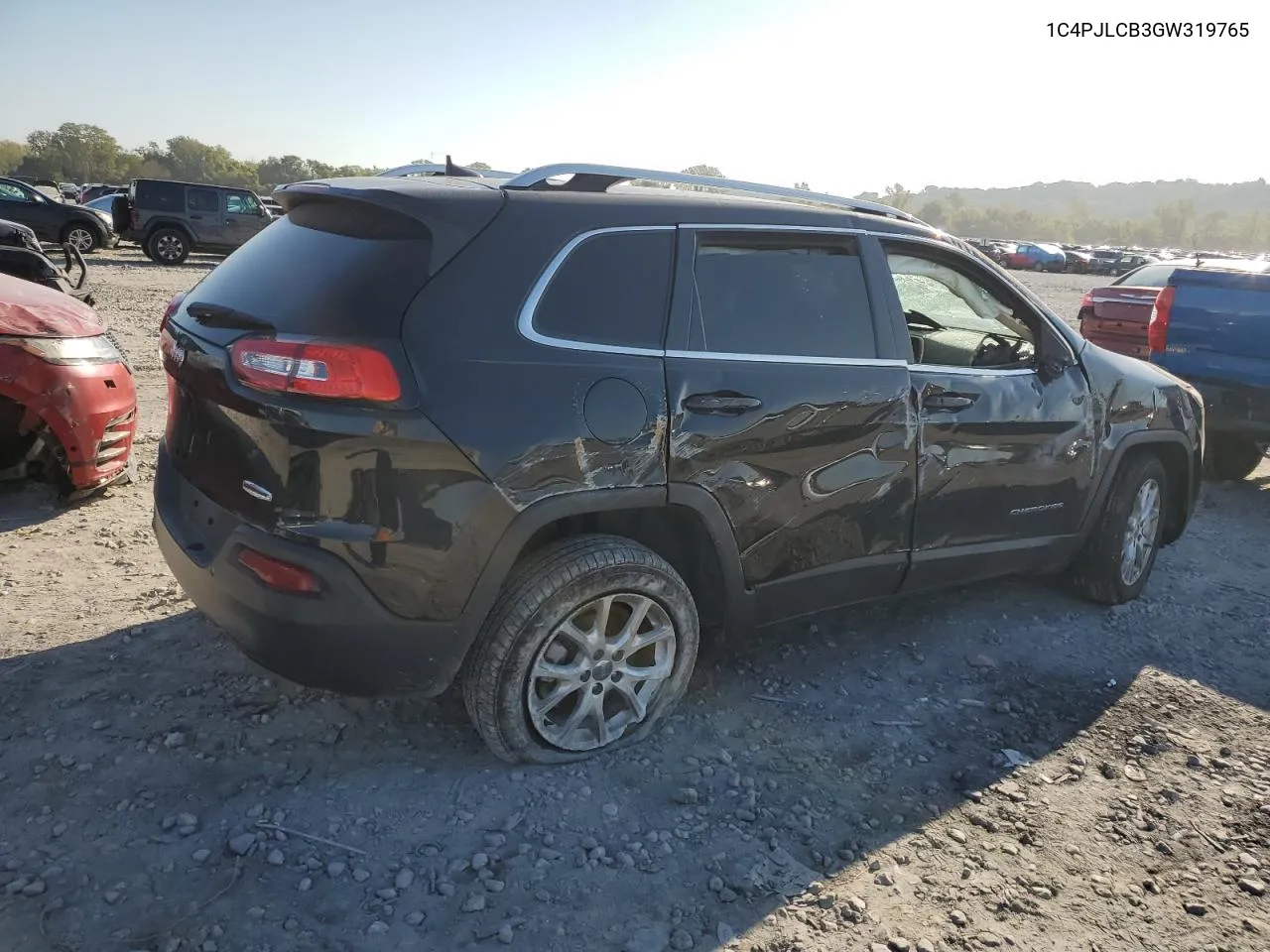 2016 Jeep Cherokee Latitude VIN: 1C4PJLCB3GW319765 Lot: 71626904