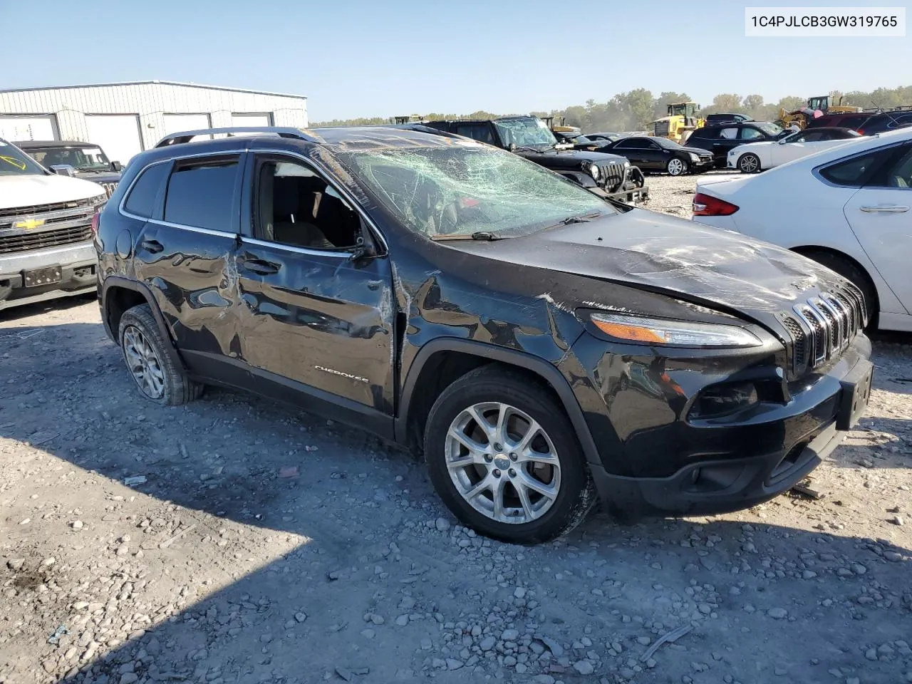 2016 Jeep Cherokee Latitude VIN: 1C4PJLCB3GW319765 Lot: 71626904