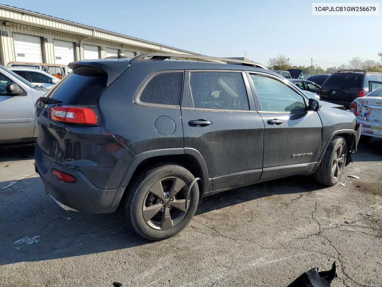 2016 Jeep Cherokee Latitude VIN: 1C4PJLCB1GW256679 Lot: 71643224