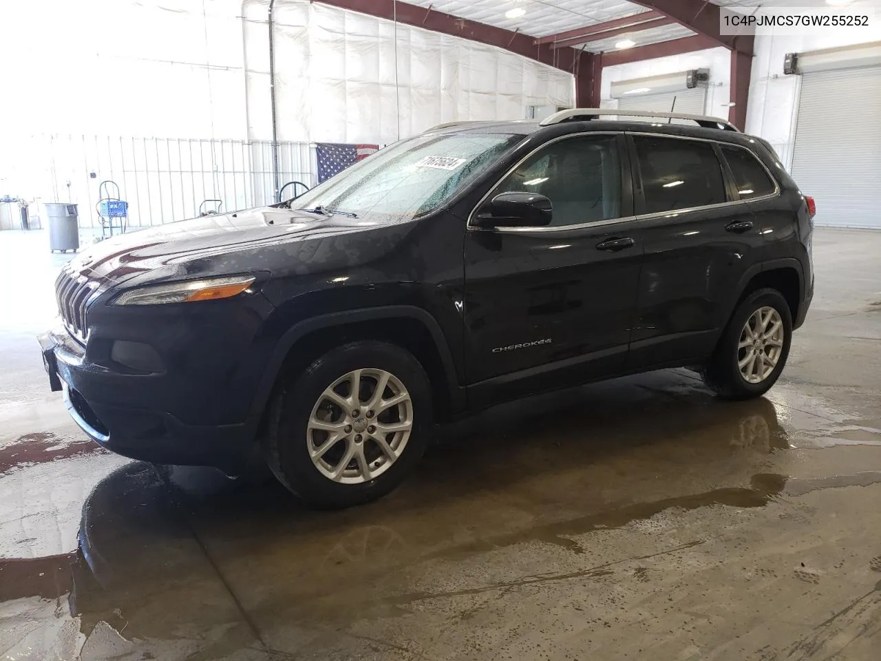 2016 Jeep Cherokee Latitude VIN: 1C4PJMCS7GW255252 Lot: 71675624