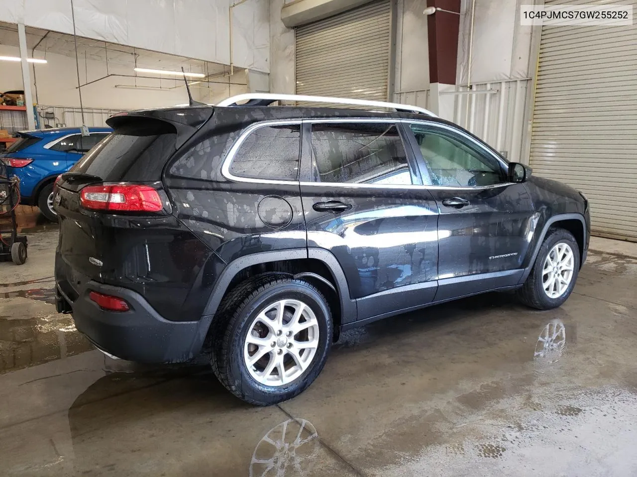 1C4PJMCS7GW255252 2016 Jeep Cherokee Latitude