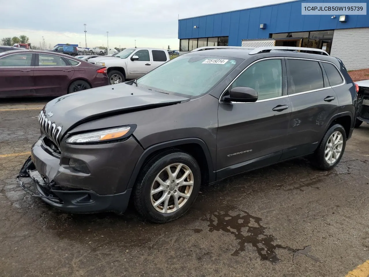 2016 Jeep Cherokee Latitude VIN: 1C4PJLCB5GW195739 Lot: 72519314