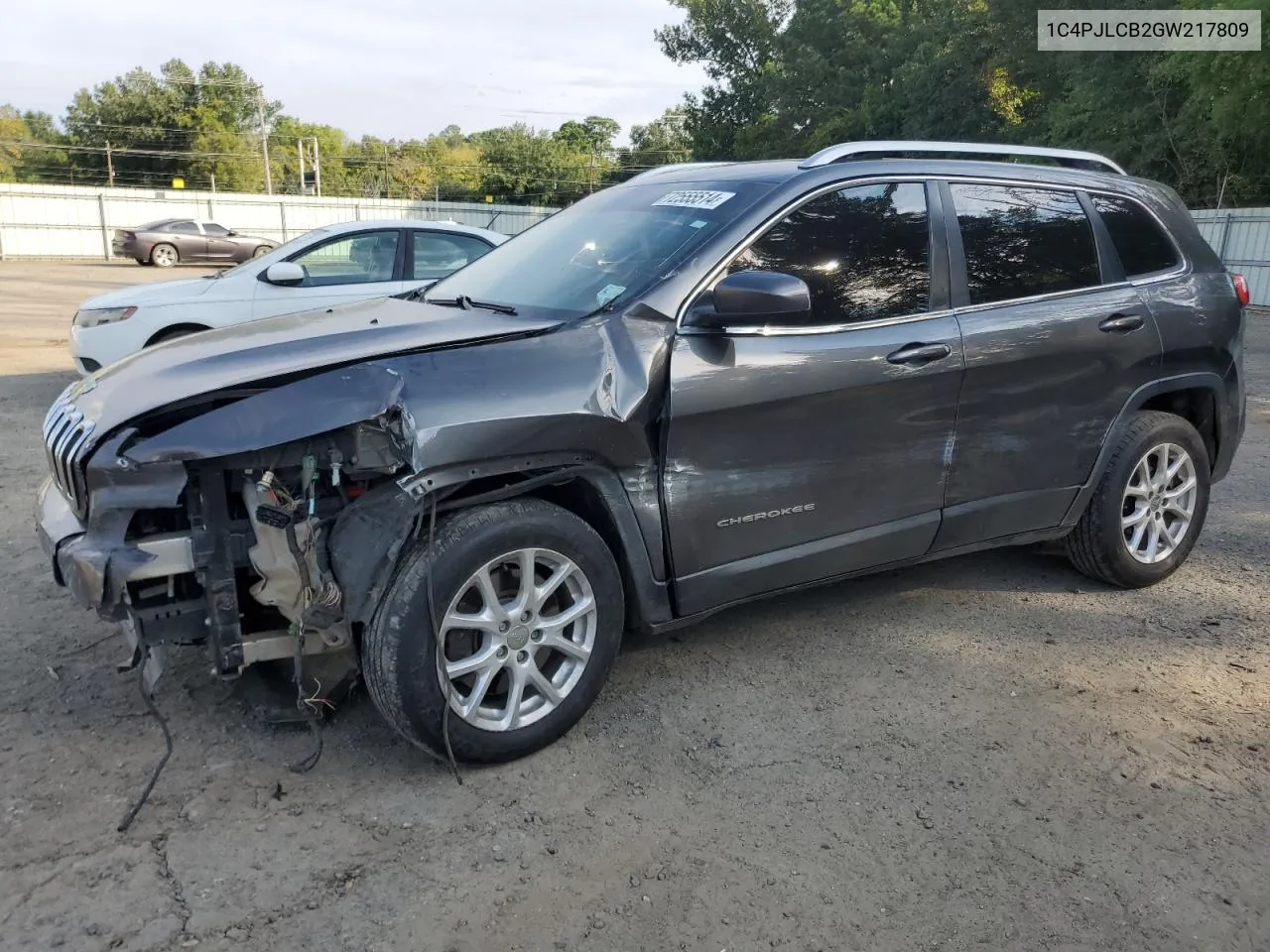 2016 Jeep Cherokee Latitude VIN: 1C4PJLCB2GW217809 Lot: 72555514