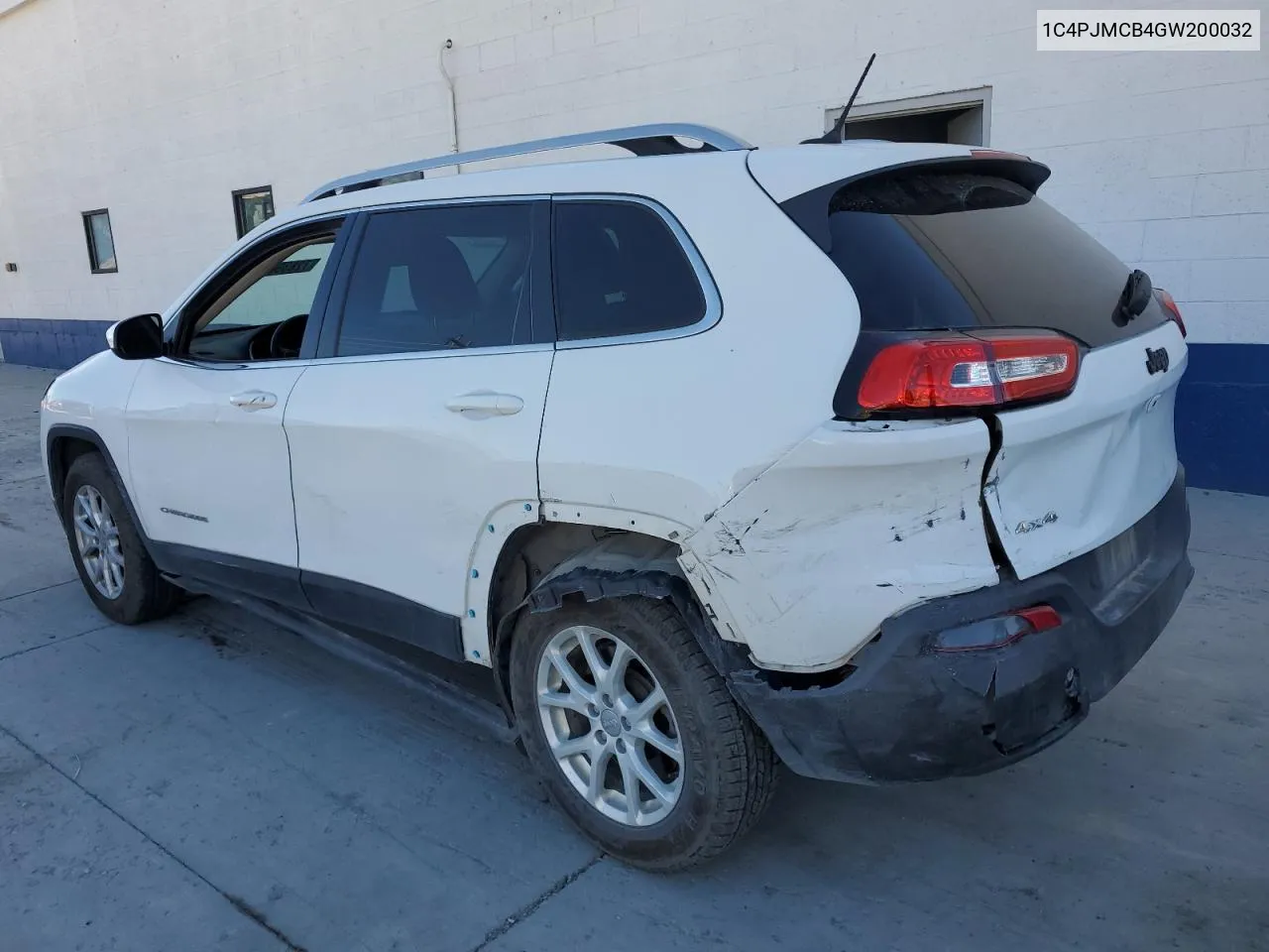 2016 Jeep Cherokee Latitude VIN: 1C4PJMCB4GW200032 Lot: 72639684