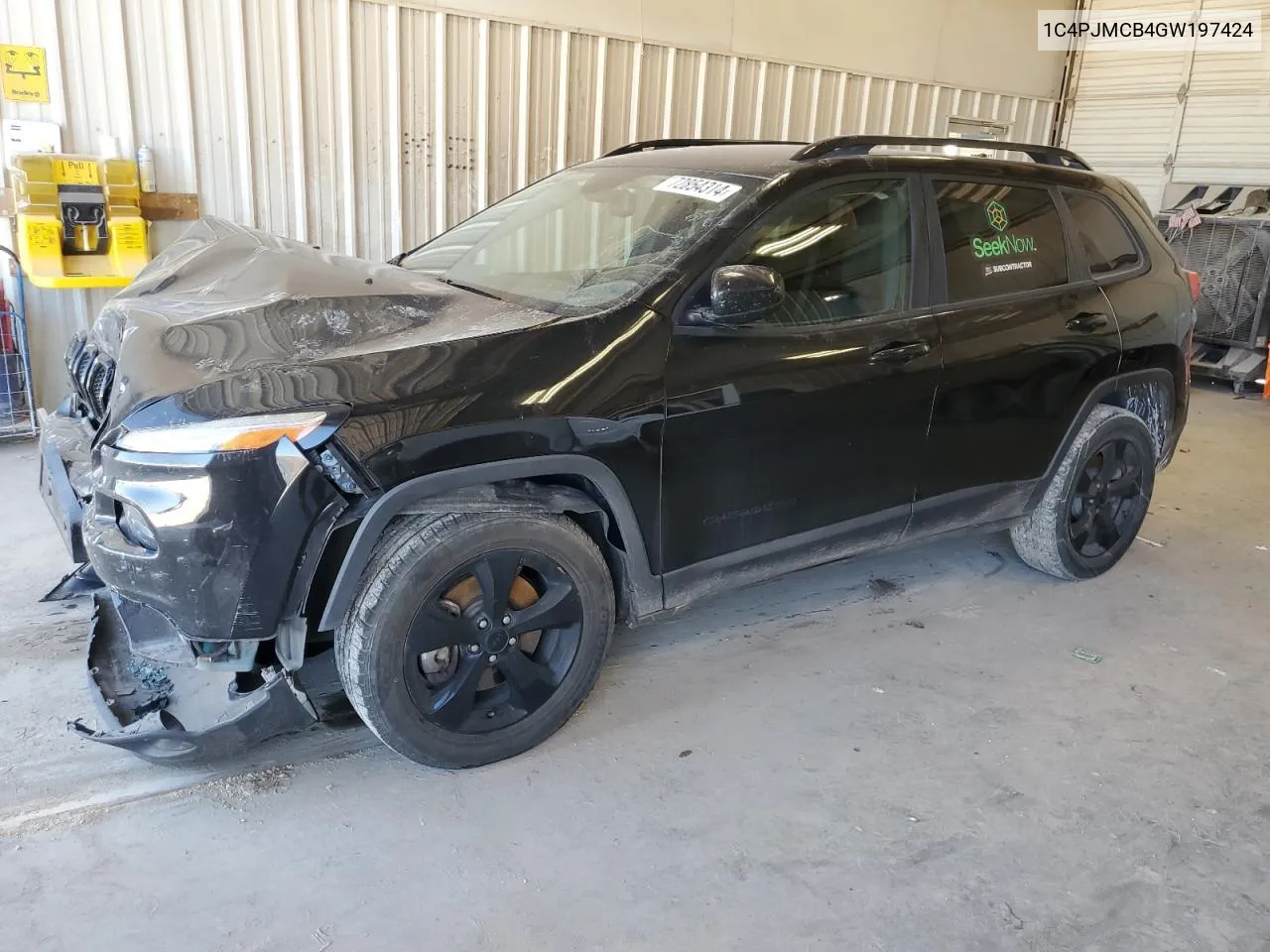 2016 Jeep Cherokee Latitude VIN: 1C4PJMCB4GW197424 Lot: 72854314