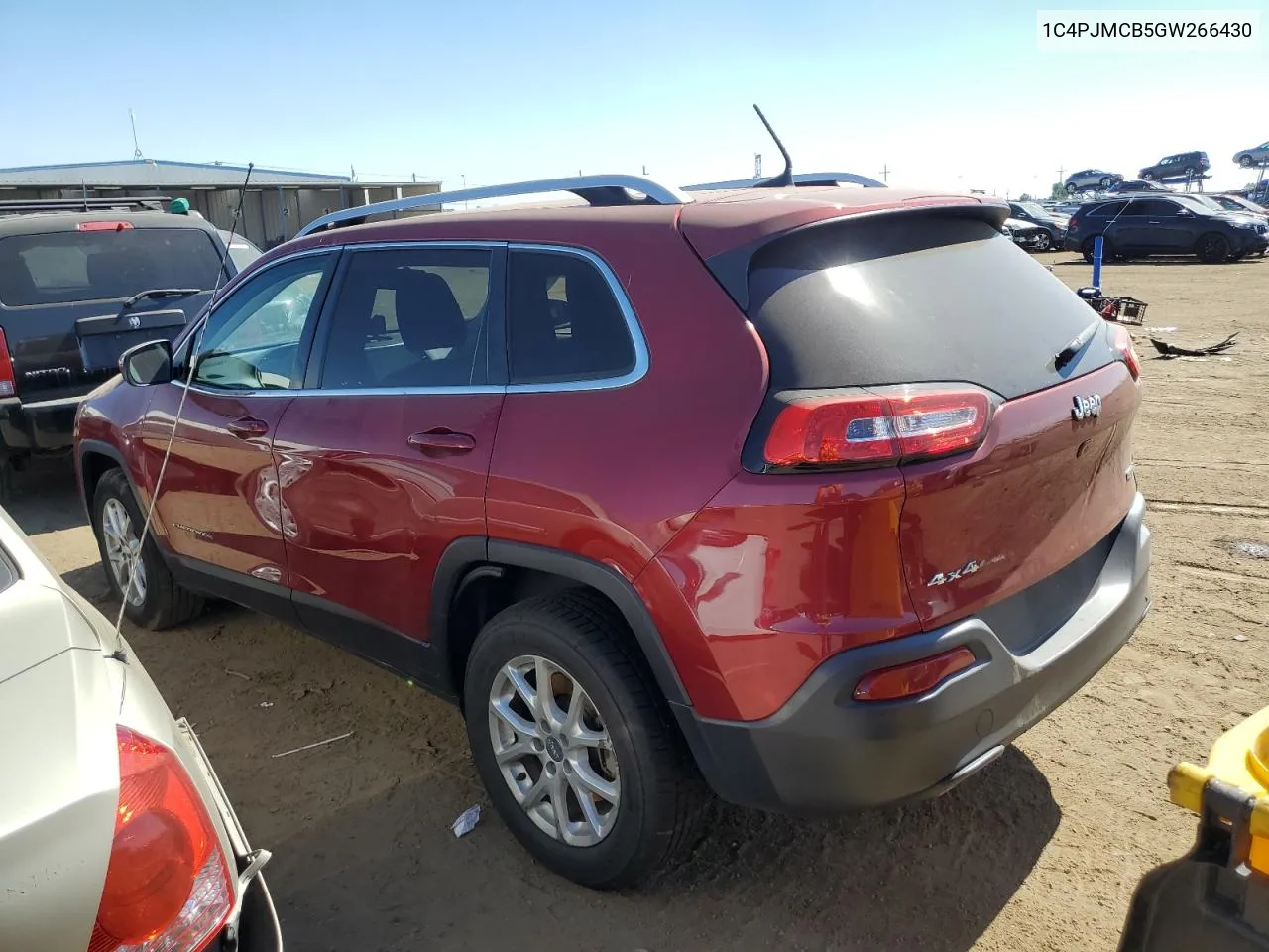 1C4PJMCB5GW266430 2016 Jeep Cherokee Latitude