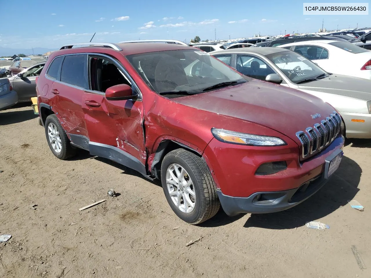 2016 Jeep Cherokee Latitude VIN: 1C4PJMCB5GW266430 Lot: 73014654