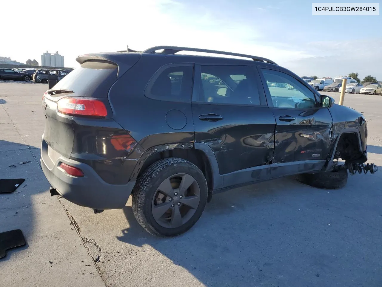 2016 Jeep Cherokee Latitude VIN: 1C4PJLCB3GW284015 Lot: 73030404