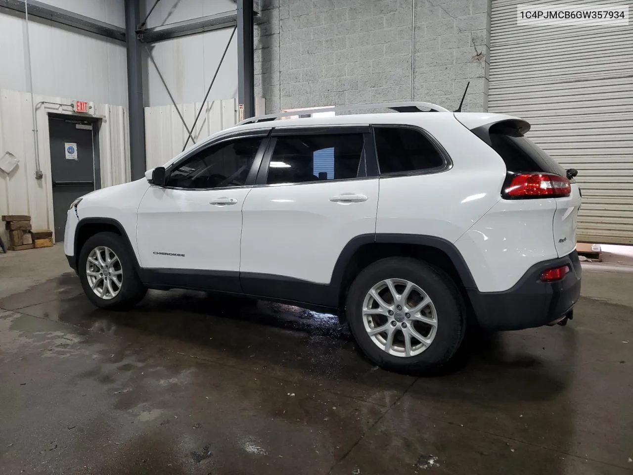 1C4PJMCB6GW357934 2016 Jeep Cherokee Latitude