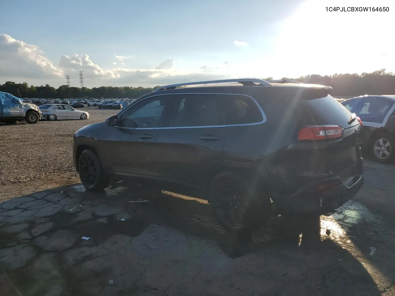 1C4PJLCBXGW164650 2016 Jeep Cherokee Latitude