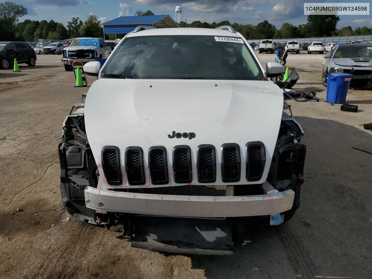 1C4PJMCB8GW134598 2016 Jeep Cherokee Latitude