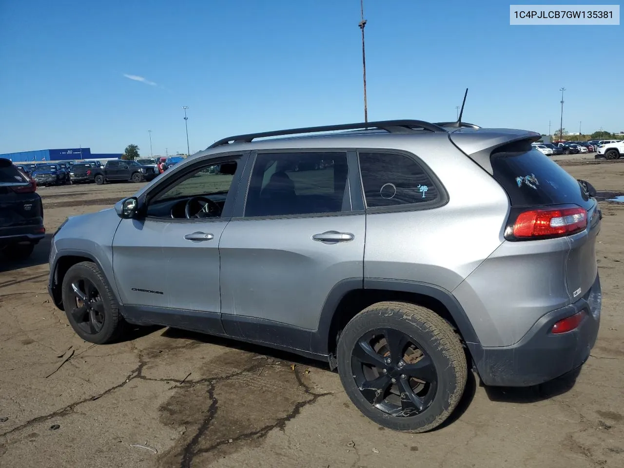 2016 Jeep Cherokee Latitude VIN: 1C4PJLCB7GW135381 Lot: 73769844