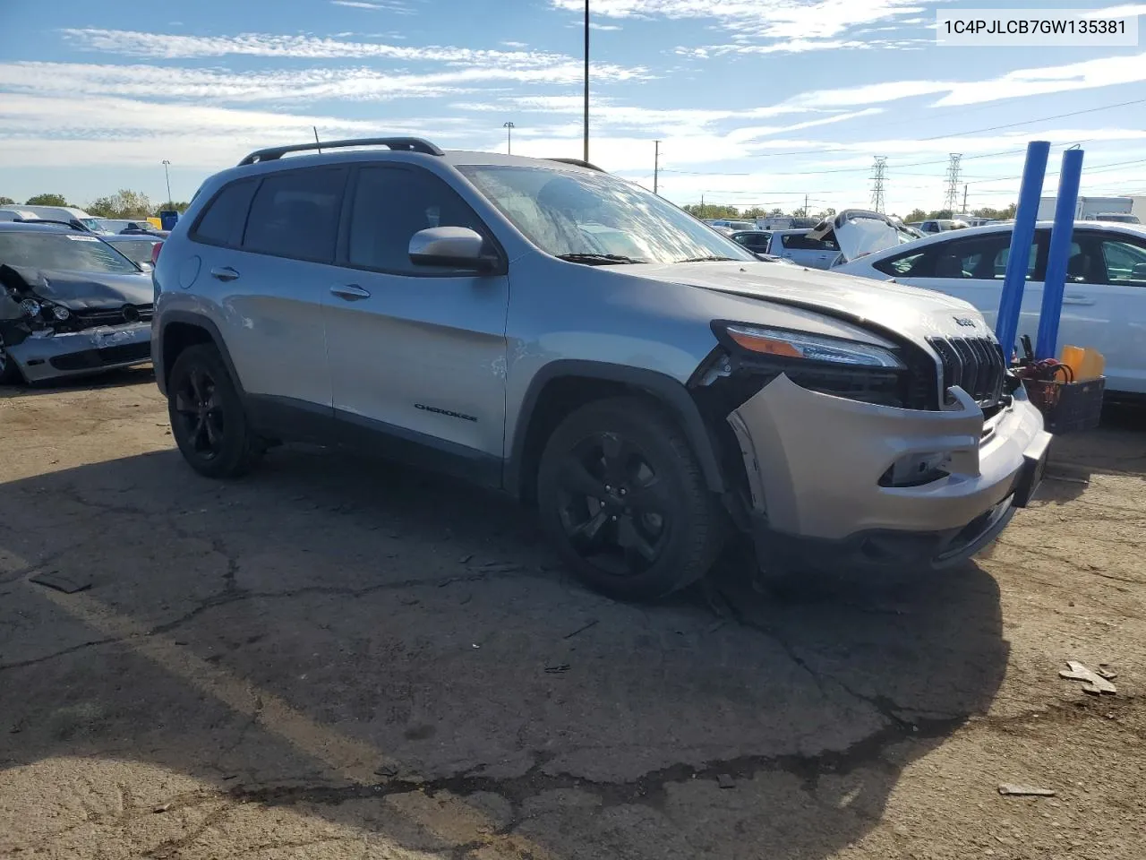 2016 Jeep Cherokee Latitude VIN: 1C4PJLCB7GW135381 Lot: 73769844