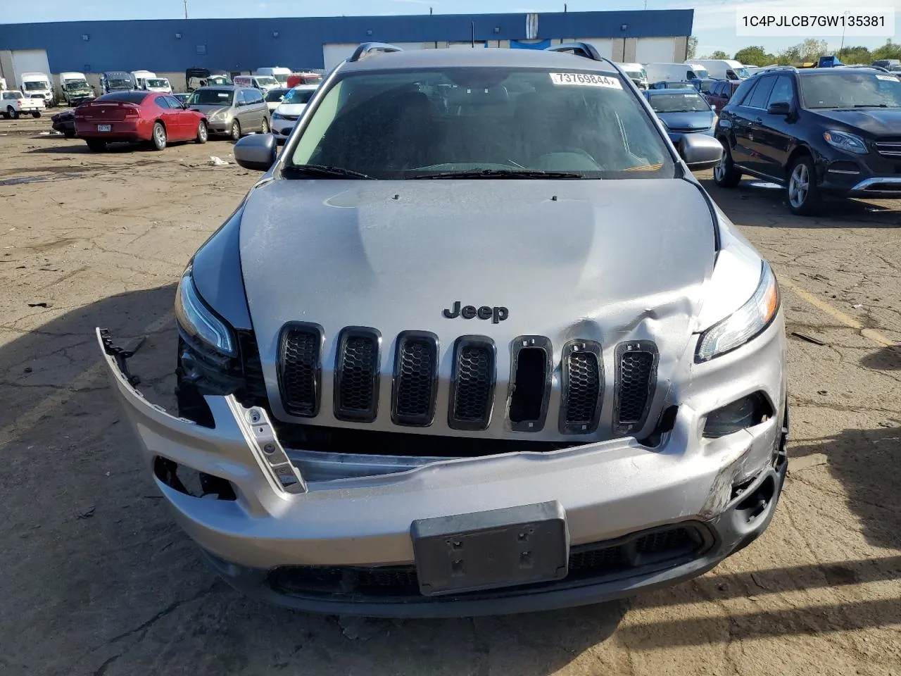 2016 Jeep Cherokee Latitude VIN: 1C4PJLCB7GW135381 Lot: 73769844