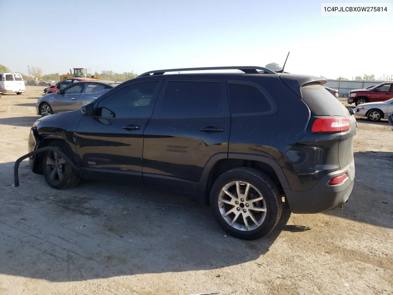 2016 Jeep Cherokee Latitude VIN: 1C4PJLCBXGW275814 Lot: 74283594