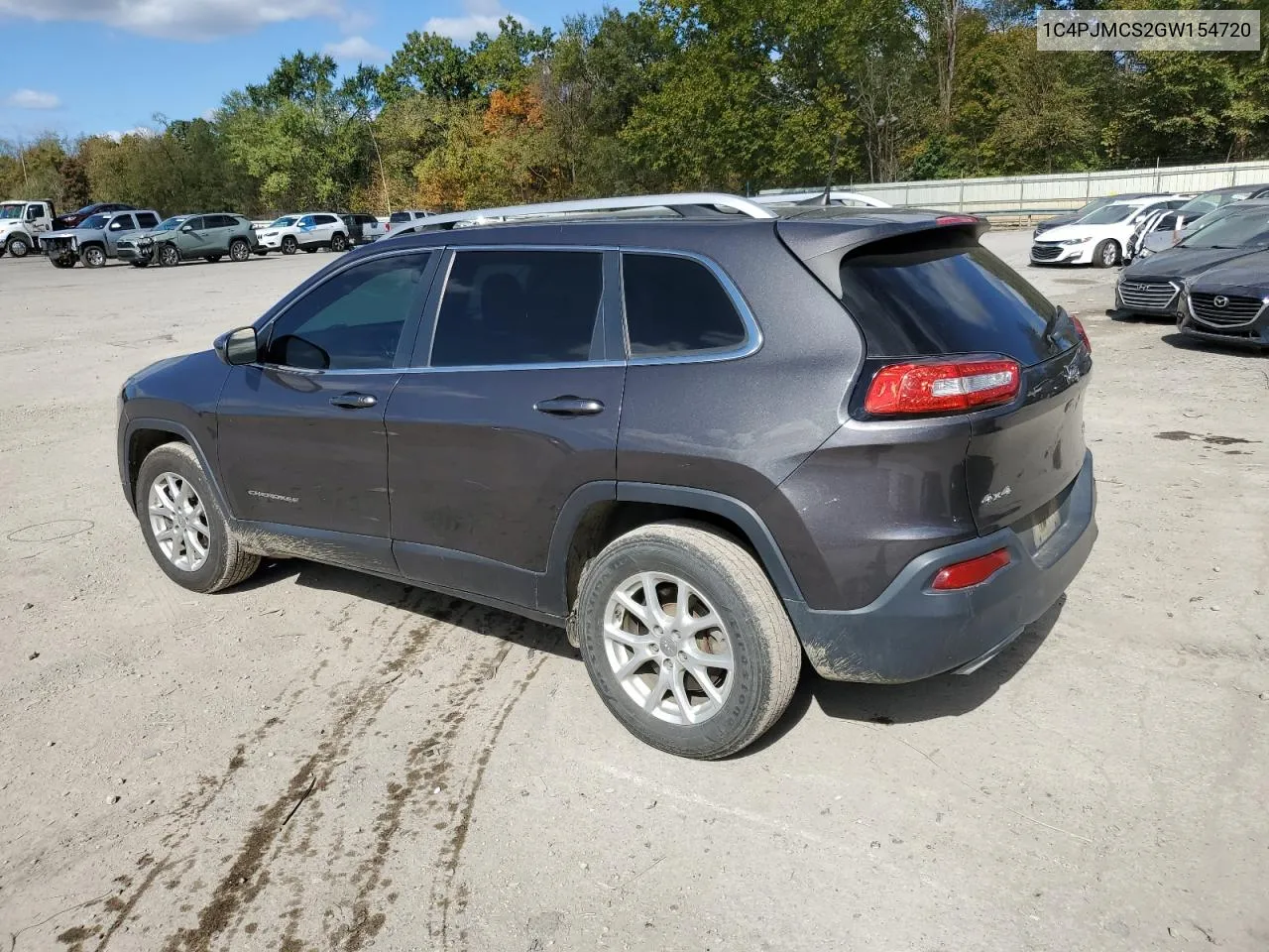 2016 Jeep Cherokee Latitude VIN: 1C4PJMCS2GW154720 Lot: 74605464