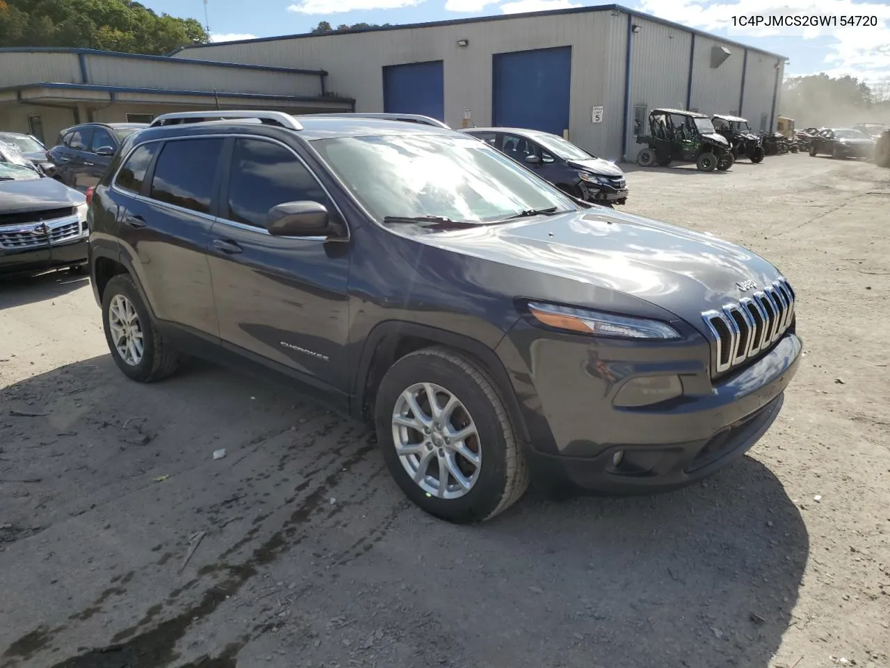 2016 Jeep Cherokee Latitude VIN: 1C4PJMCS2GW154720 Lot: 74605464