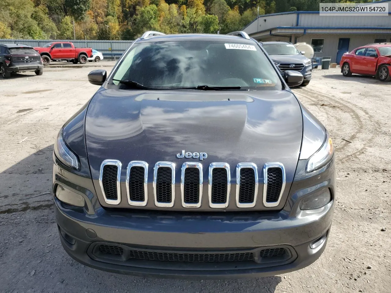 2016 Jeep Cherokee Latitude VIN: 1C4PJMCS2GW154720 Lot: 74605464