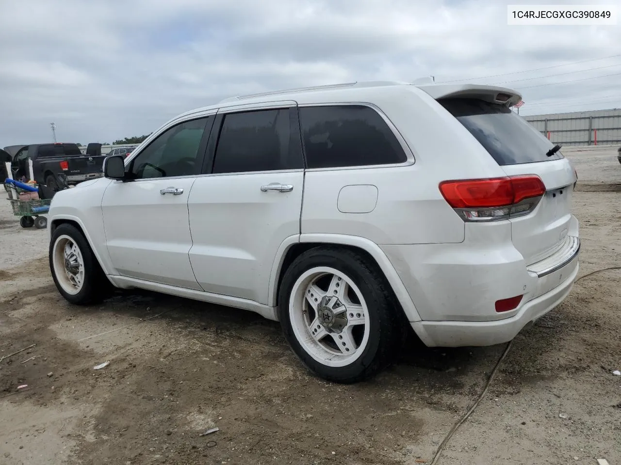 2016 Jeep Grand Cherokee Overland VIN: 1C4RJECGXGC390849 Lot: 75075164