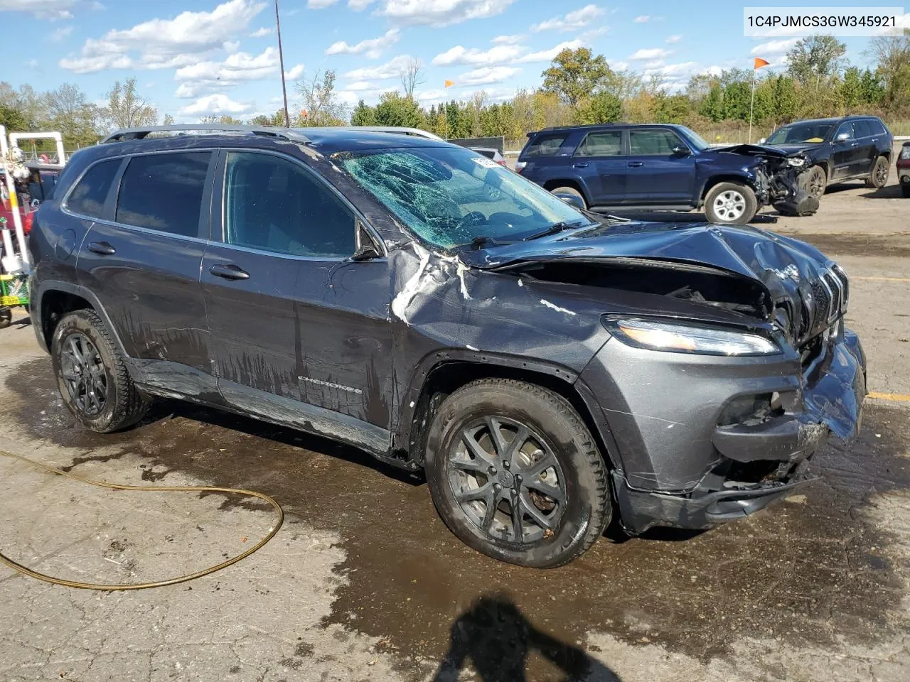 2016 Jeep Cherokee Latitude VIN: 1C4PJMCS3GW345921 Lot: 75126764