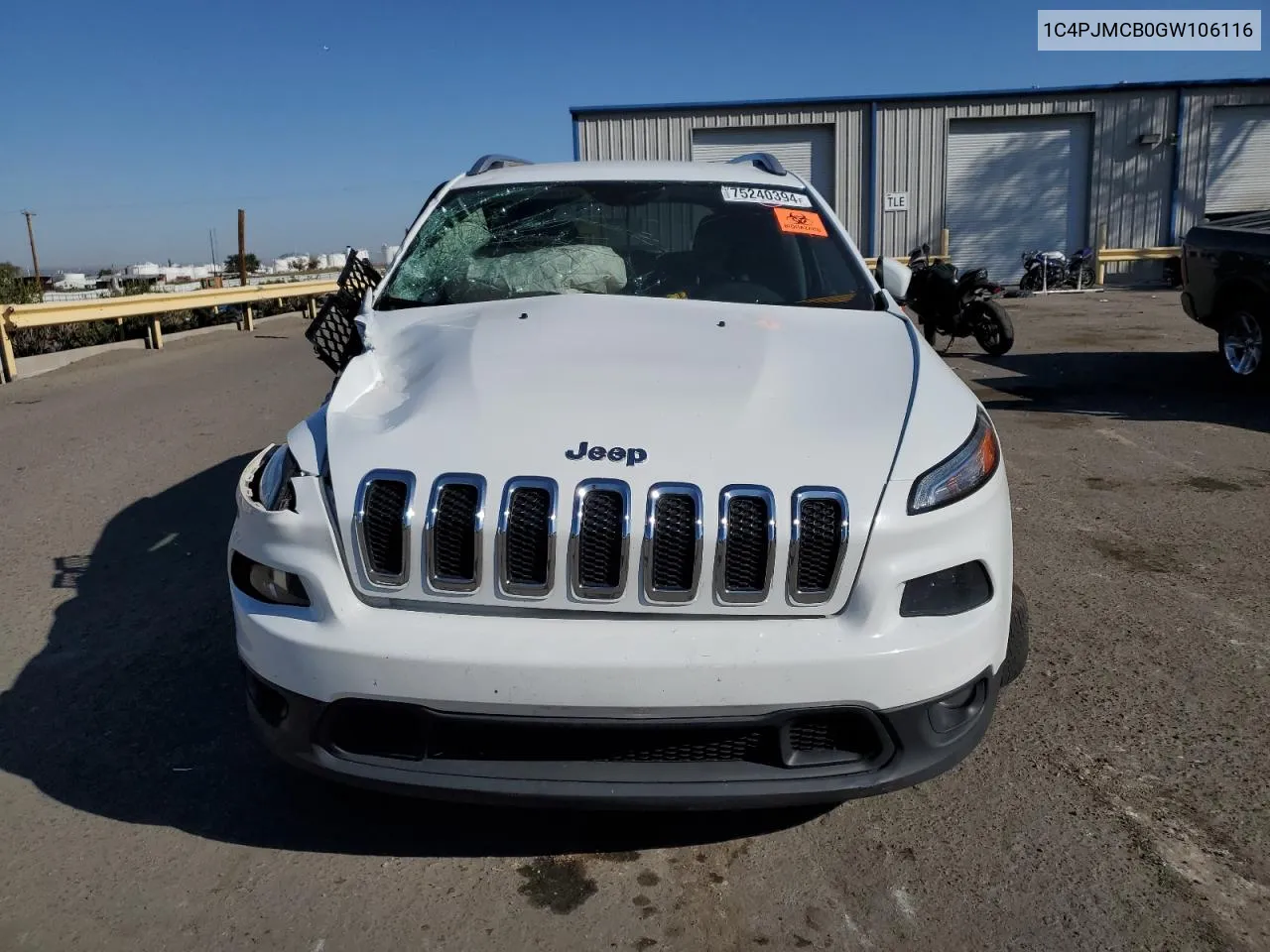 2016 Jeep Cherokee Latitude VIN: 1C4PJMCB0GW106116 Lot: 75240394