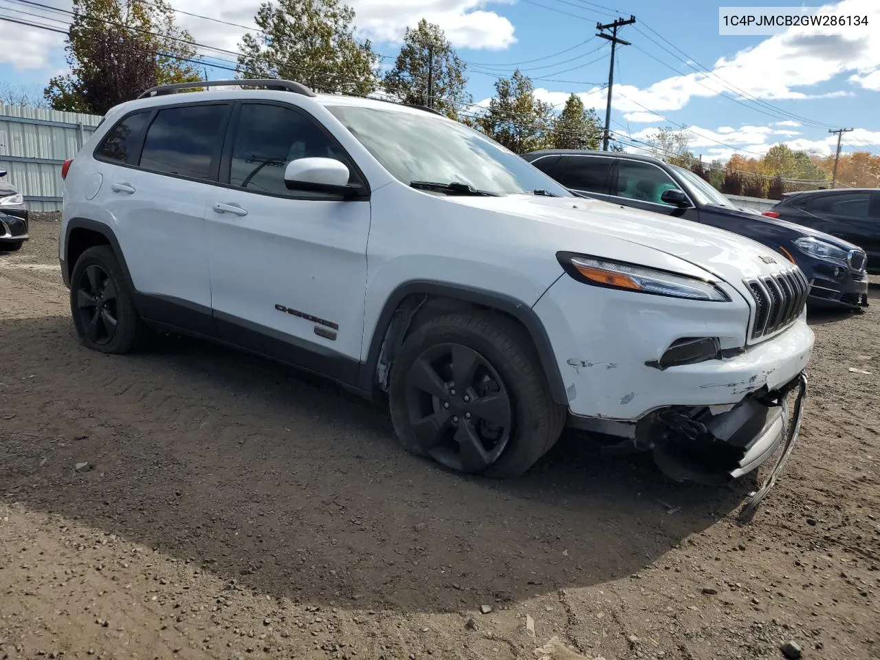 2016 Jeep Cherokee Latitude VIN: 1C4PJMCB2GW286134 Lot: 75984674