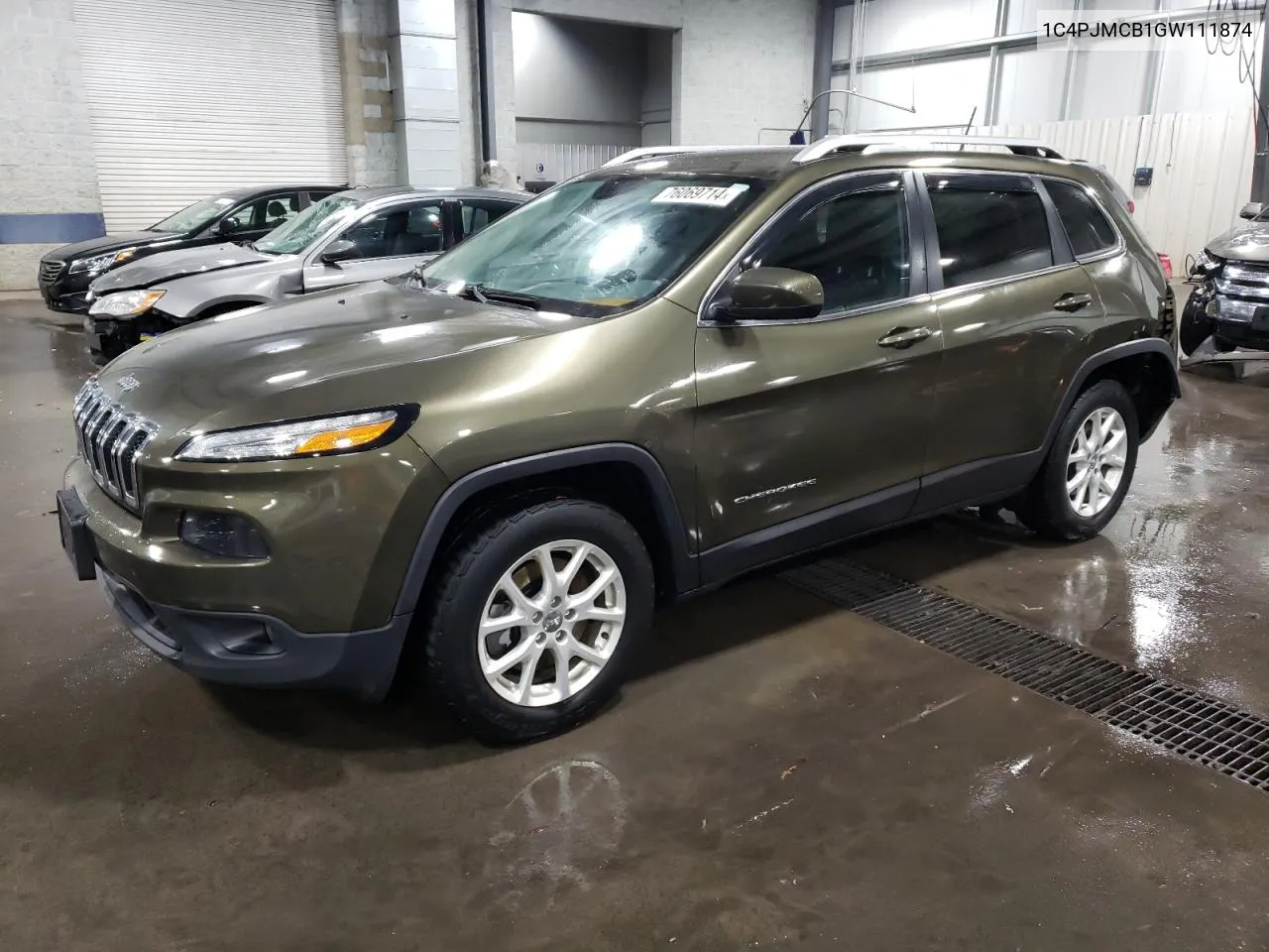 2016 Jeep Cherokee Latitude VIN: 1C4PJMCB1GW111874 Lot: 76069714