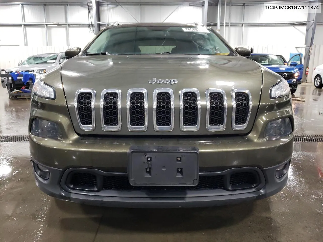 2016 Jeep Cherokee Latitude VIN: 1C4PJMCB1GW111874 Lot: 76069714