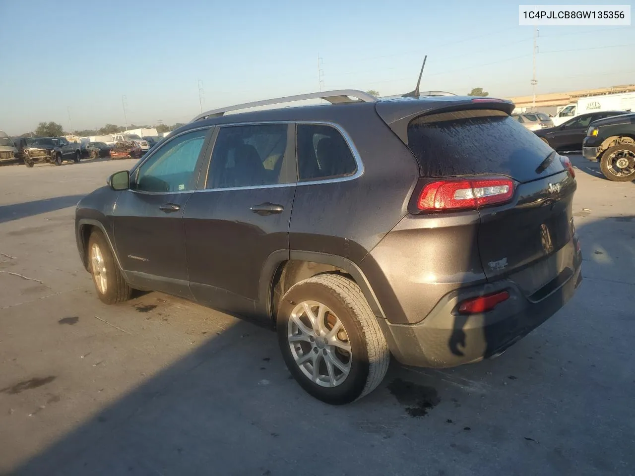 2016 Jeep Cherokee Latitude VIN: 1C4PJLCB8GW135356 Lot: 77184294