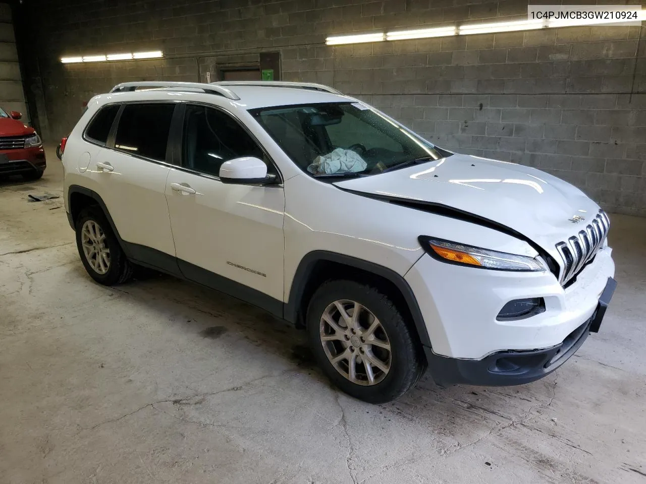 2016 Jeep Cherokee Latitude VIN: 1C4PJMCB3GW210924 Lot: 77305034