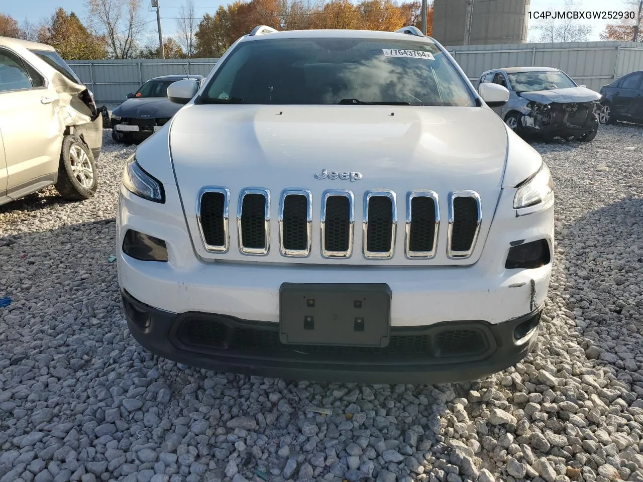 2016 Jeep Cherokee Latitude VIN: 1C4PJMCBXGW252930 Lot: 77643764