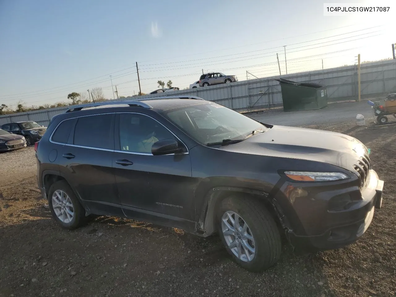 2016 Jeep Cherokee Latitude VIN: 1C4PJLCS1GW217087 Lot: 77895544