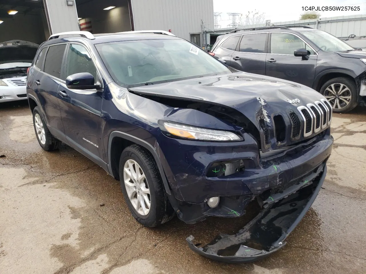 2016 Jeep Cherokee Latitude VIN: 1C4PJLCB5GW257625 Lot: 78234084