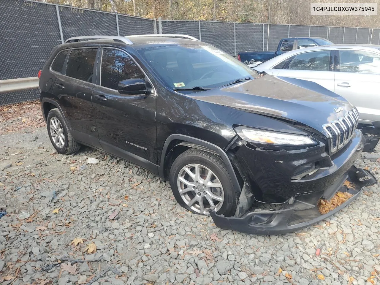 2016 Jeep Cherokee Latitude VIN: 1C4PJLCBXGW375945 Lot: 79380624