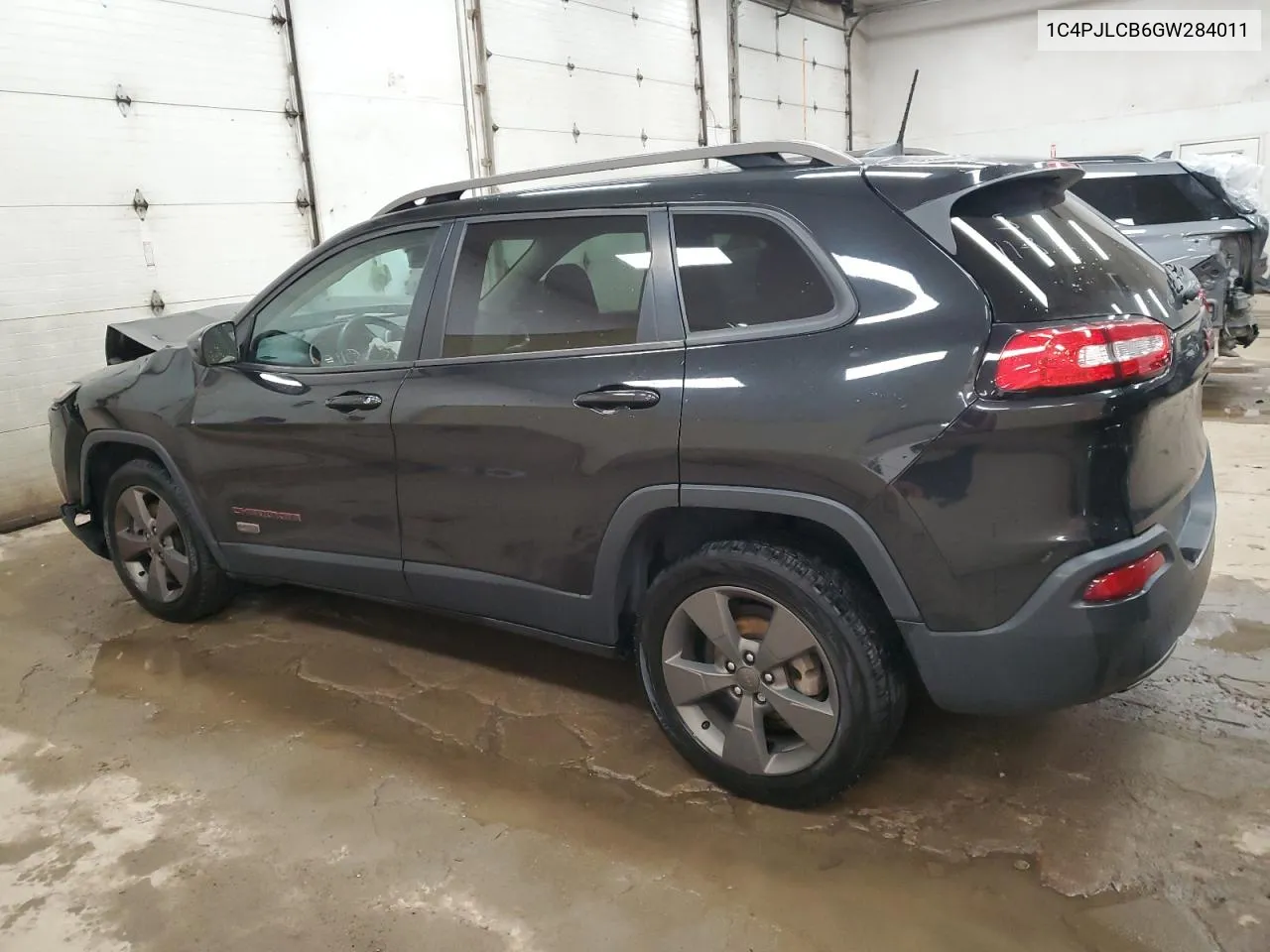 2016 Jeep Cherokee Latitude VIN: 1C4PJLCB6GW284011 Lot: 79848064