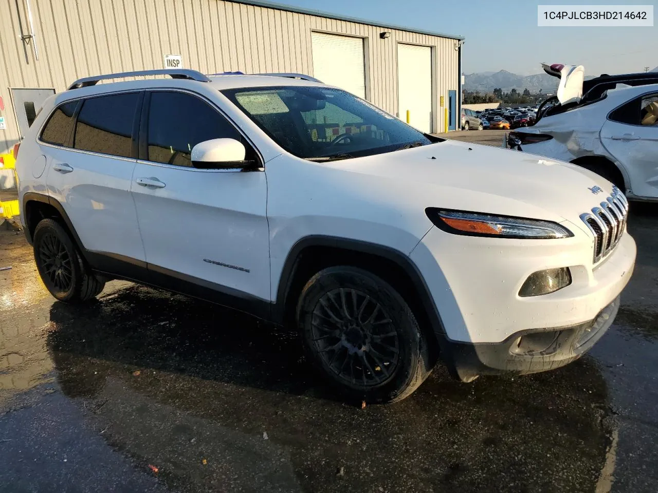 1C4PJLCB3HD214642 2017 Jeep Cherokee Latitude