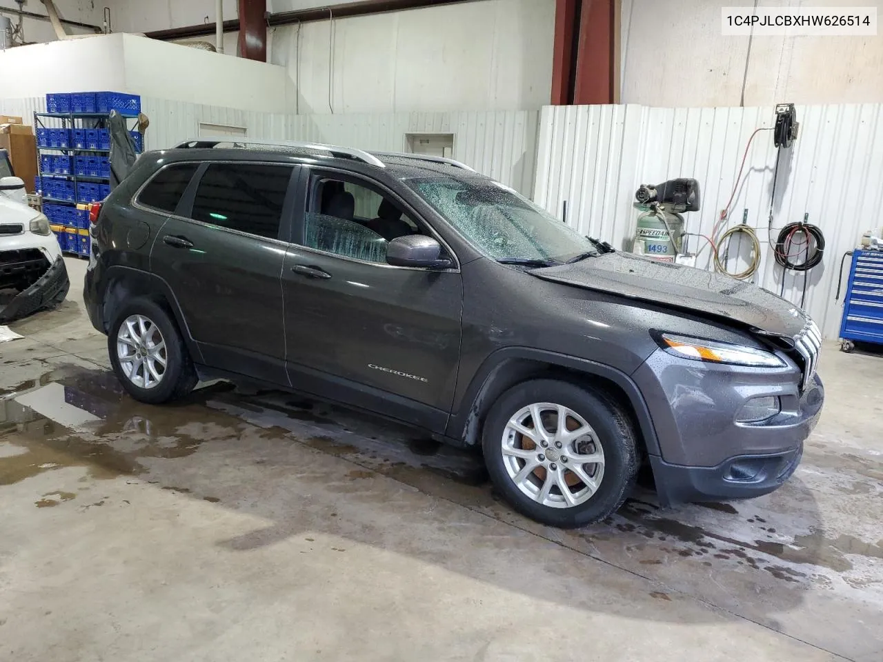 2017 Jeep Cherokee Latitude VIN: 1C4PJLCBXHW626514 Lot: 52592884