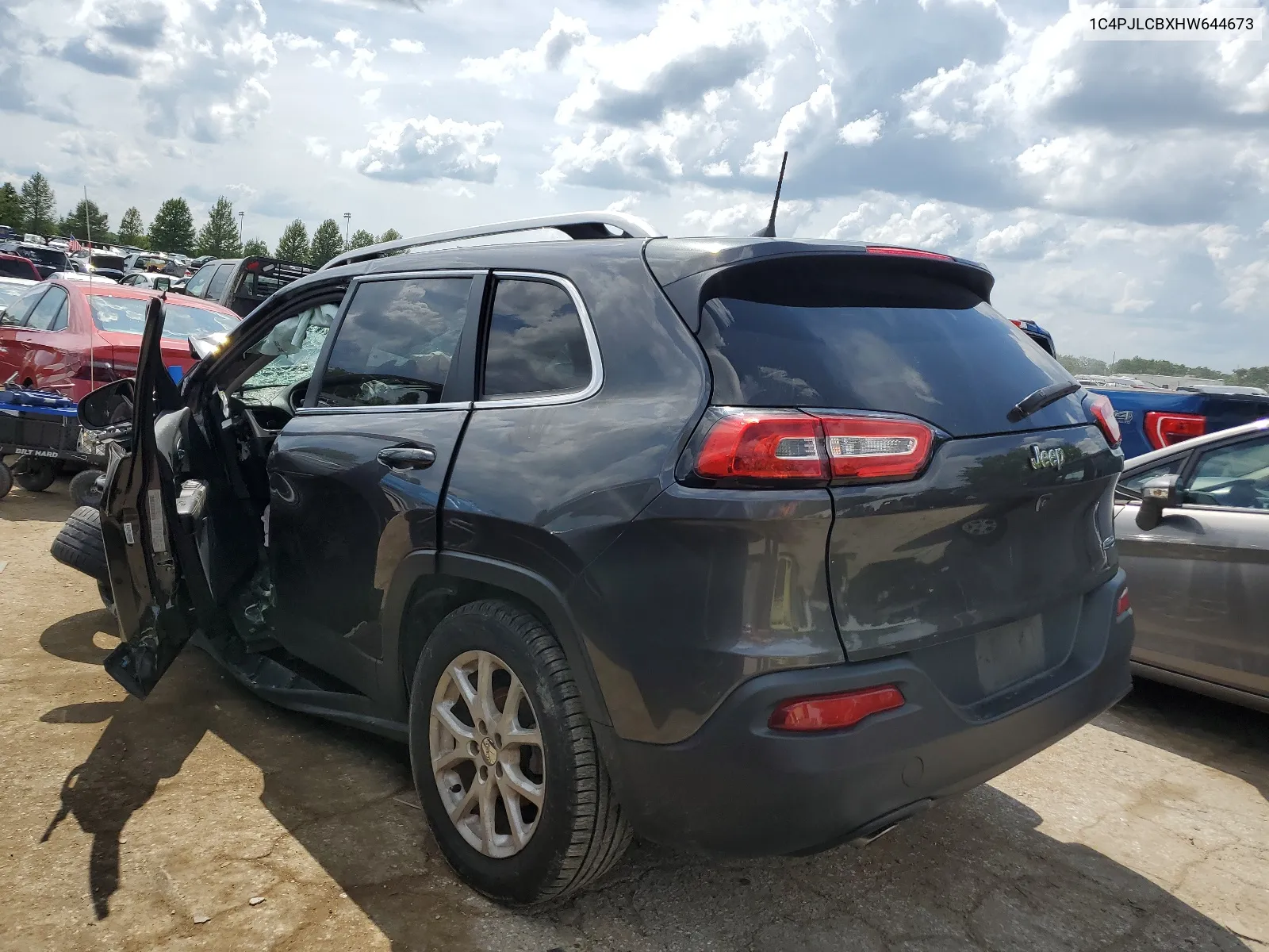 1C4PJLCBXHW644673 2017 Jeep Cherokee Latitude