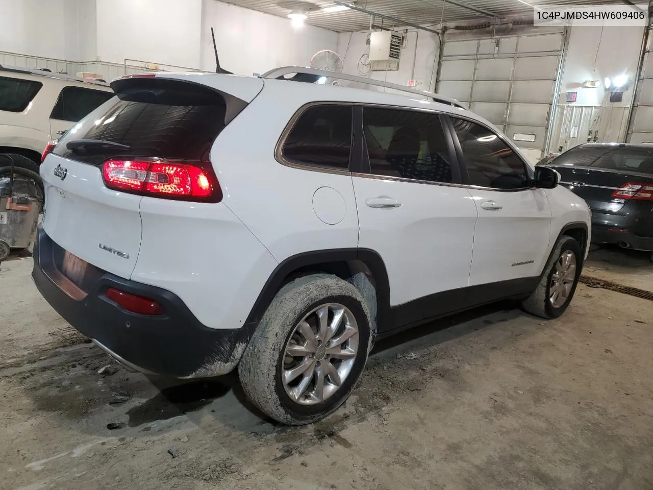 1C4PJMDS4HW609406 2017 Jeep Cherokee Limited