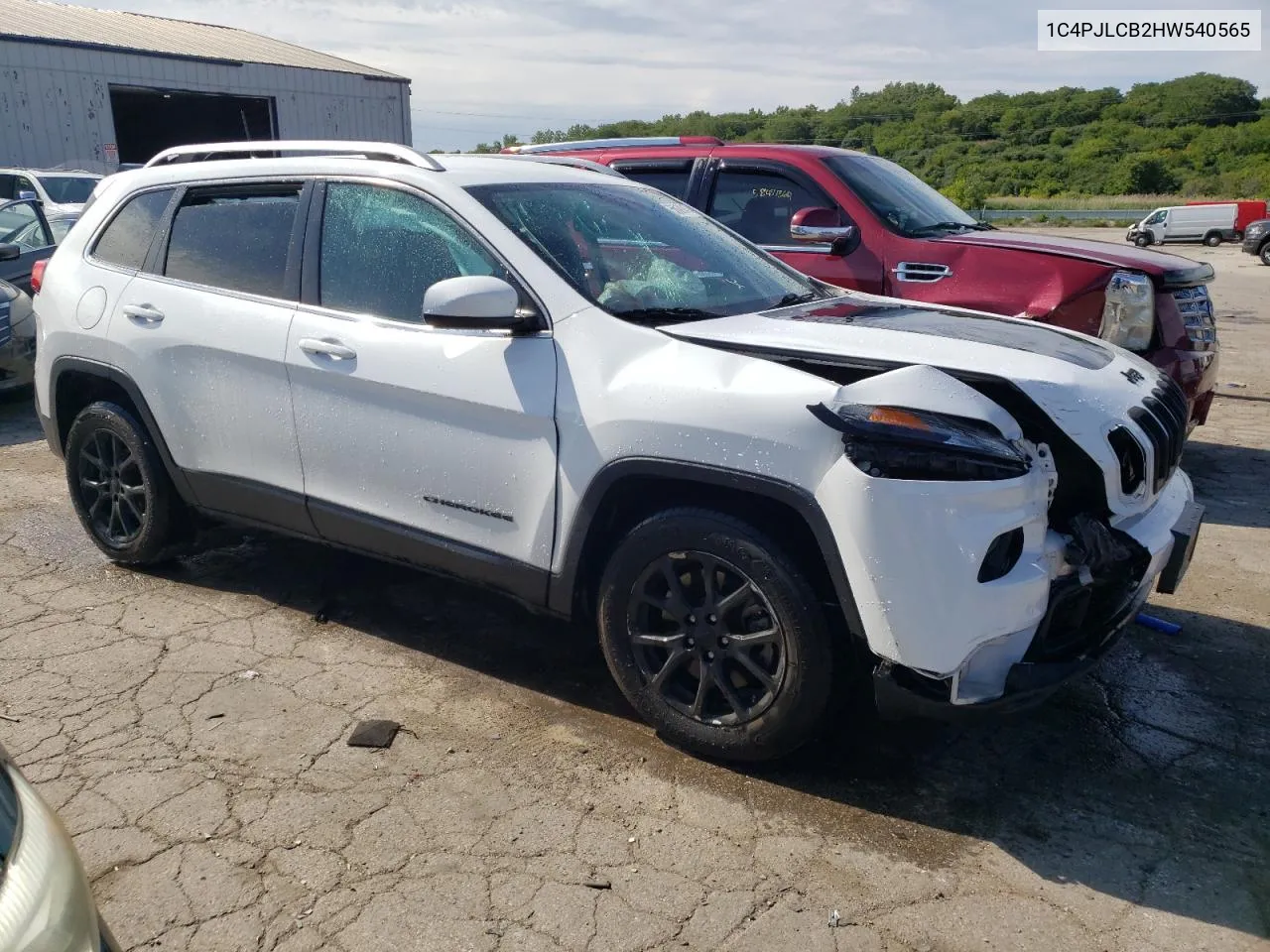 2017 Jeep Cherokee Latitude VIN: 1C4PJLCB2HW540565 Lot: 58689474