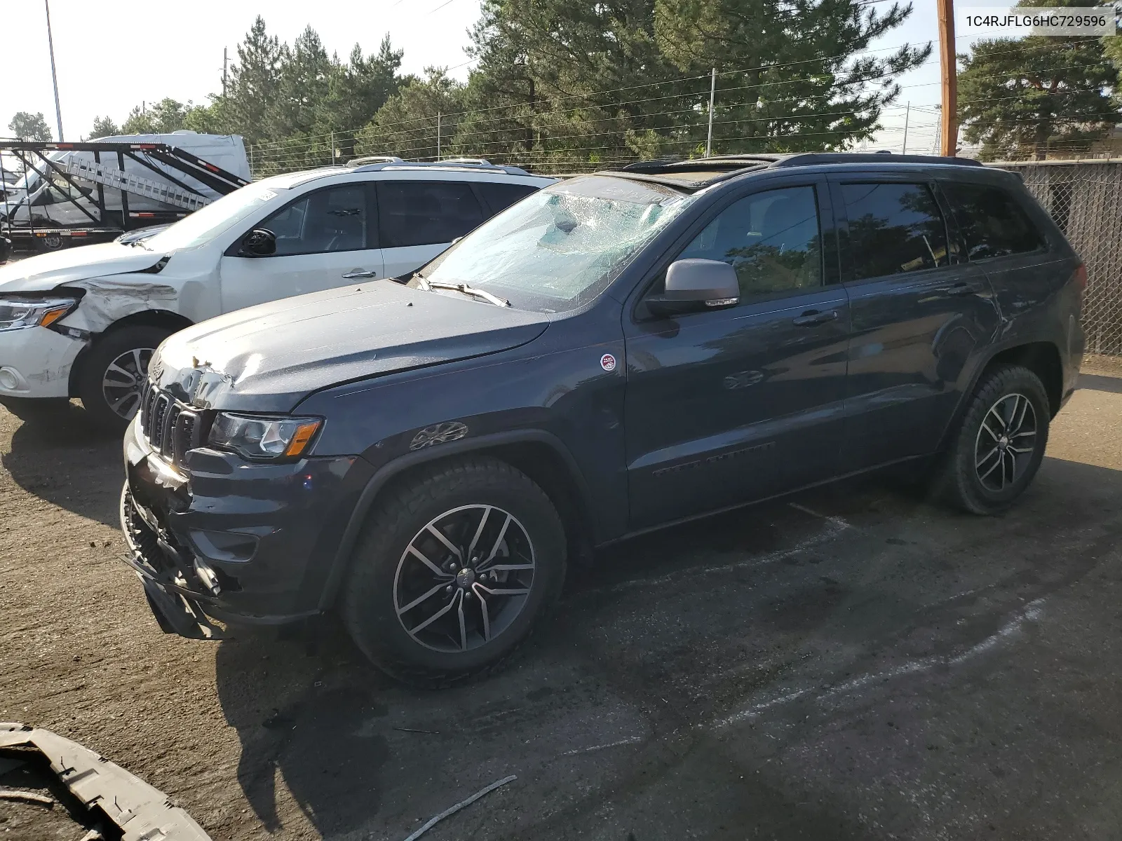 1C4RJFLG6HC729596 2017 Jeep Grand Cherokee Trailhawk