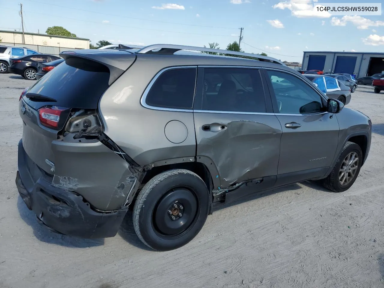 2017 Jeep Cherokee Latitude VIN: 1C4PJLCS5HW559028 Lot: 61322064