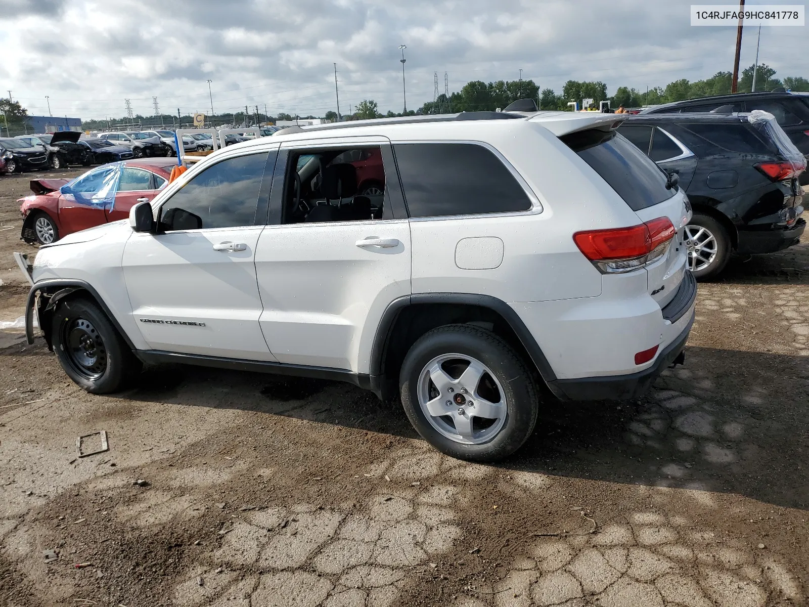 1C4RJFAG9HC841778 2017 Jeep Grand Cherokee Laredo